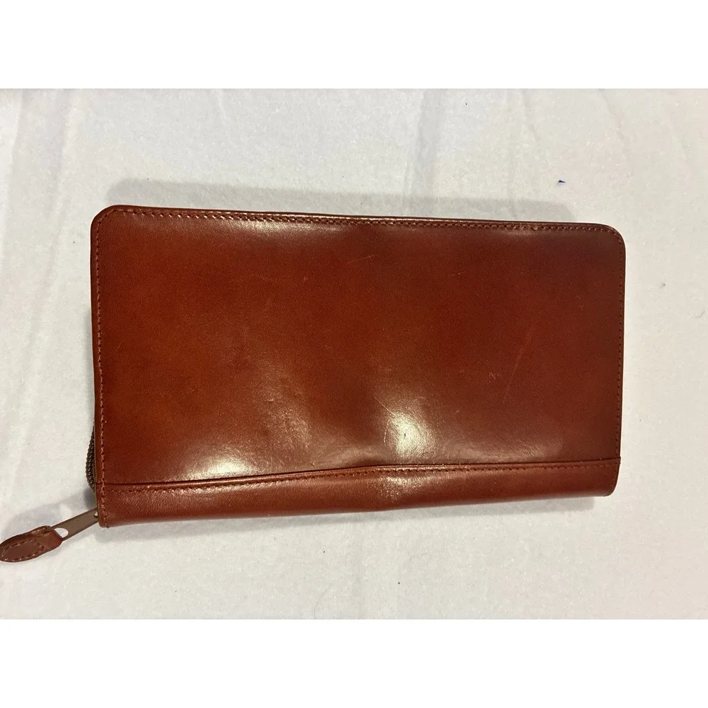 Toby Keiths I Love This Bar & Grill Leather Zip Around Travel Wallet Brown